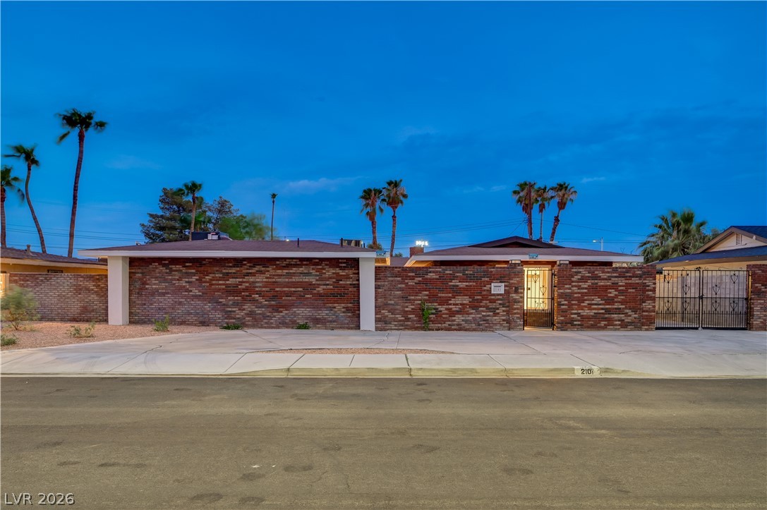 2101 Santiago Street Property Photo 44
